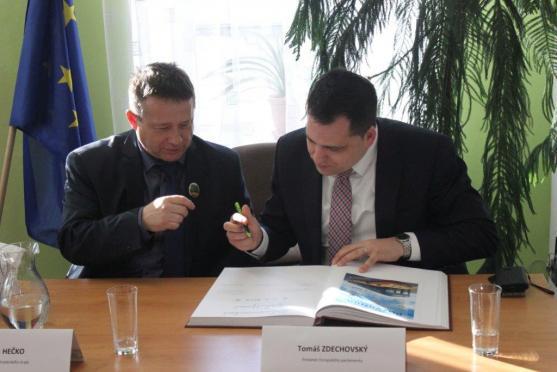 V sobotu byla zahájena autobusová veřejná doprava mezi městy Walbrzych a Meziměstí