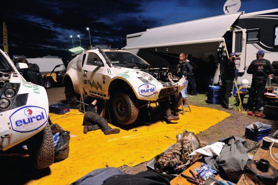 Posádka závodní Tatry z jetřichovského Svoboda Tatra Teamu byla 3. na populární evropské rallye BAJA 300 Mitteldeutschland 2012