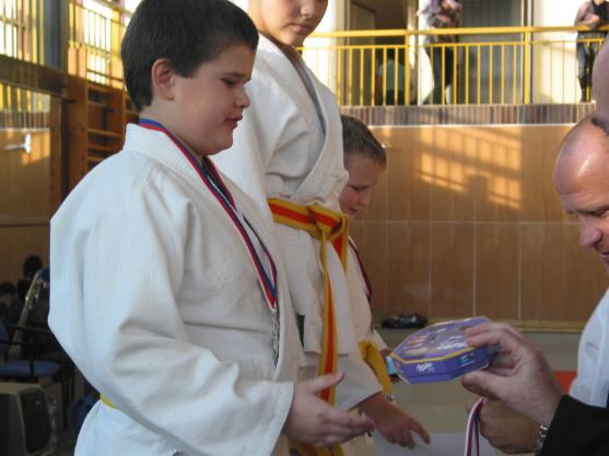 Mladí judisté z Broumova přivezli z hradeckého turnaje Judorej 8 medailí