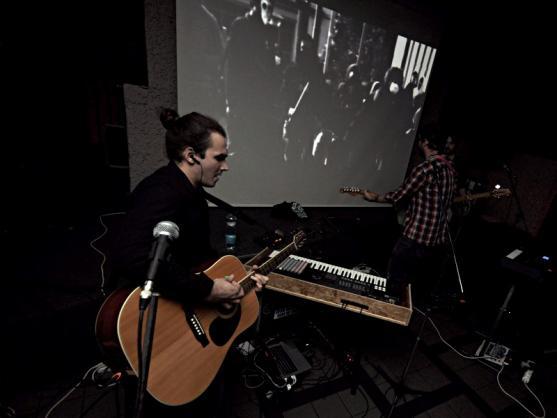 V broumovském Klubu Ambra vystoupili Mermomoc a Bonus & Martin Tvrdý Trio 