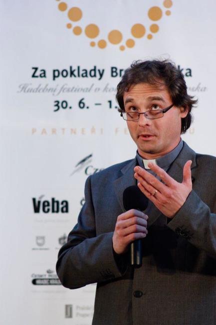 Houslistka Julie Svěcená zaplnila kostel sv. Anny ve Vižňově 