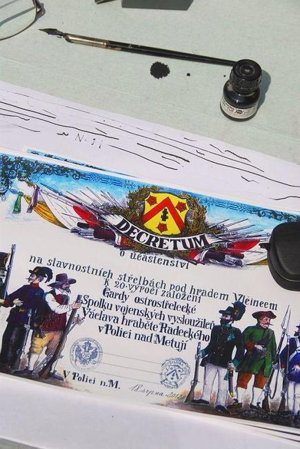 Oslavy polických ostrostřelců na fotografiích Štěpána Horáka