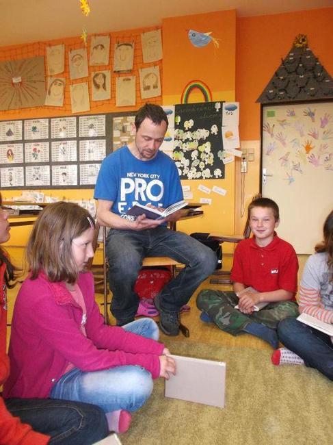 Celé Česko, včetně broumovské Masarykovy základní školy, četlo dětem 