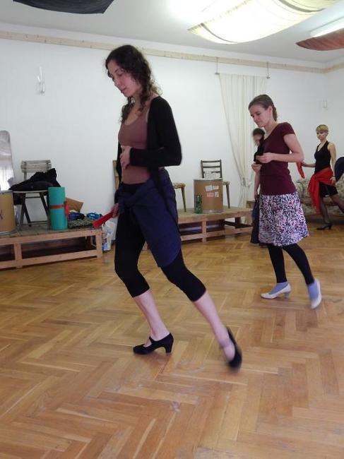 Španělský večer taneční skupiny Las Babuchas doplní kurz flamenca pro začátečníky 