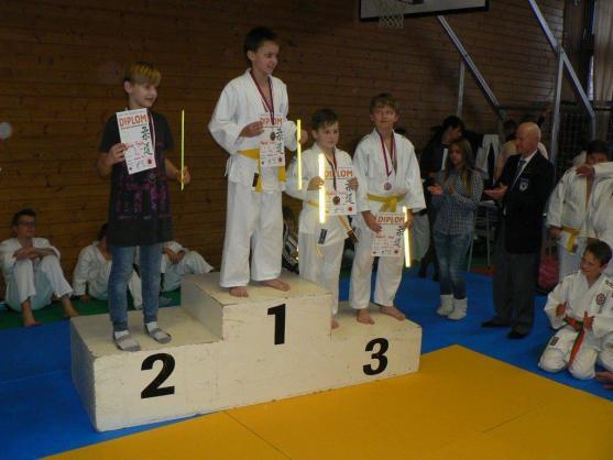 Zlatá olympijská medaile judisty Lukáše Krpálka motivuje. Na Pohár hejtmana do Broumova přijelo více než 200 mladých judistů