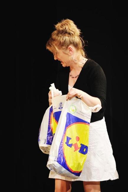 Bláznivou komedii z České Skalice hostilo broumovské divadlo