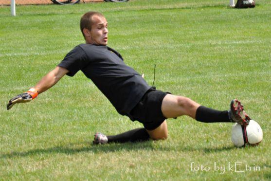 Fotbalový pohár O Cup si po penaltovém maratonu vystřílel tým Káňata Broumov