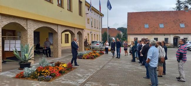 V Hejtmánkovicích slavnostně otevřeli polyfunkční komunitní centrum