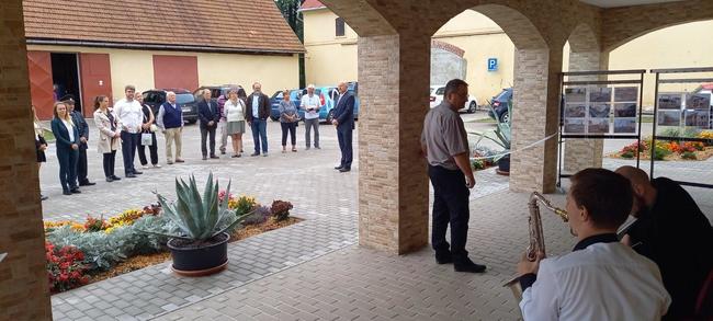 V Hejtmánkovicích slavnostně otevřeli polyfunkční komunitní centrum