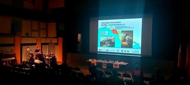 Speleologové pozvali největší kapacity z oboru do Broumova 