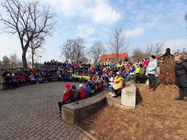 Vítání jara na Masarykově škole