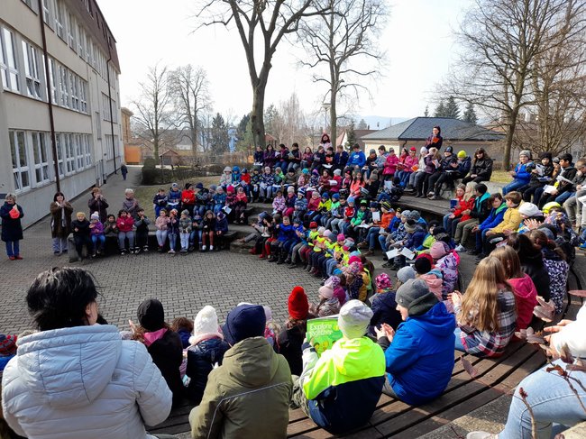 Vítání jara na Masarykově škole