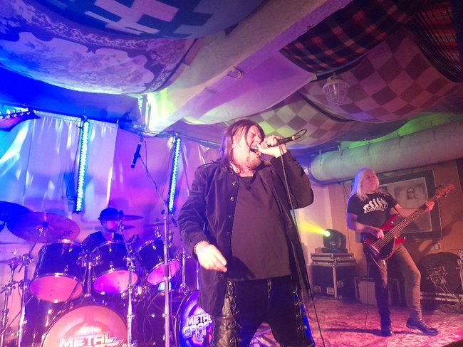 Hardrockový nářez v Edenu