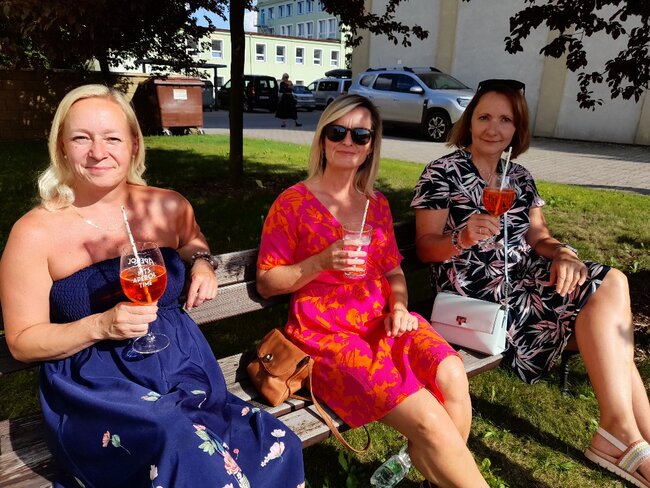 Nejen senioři v Broumově si užili šansonový večírek 