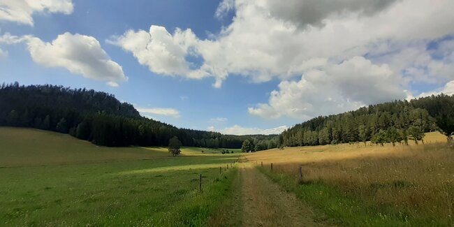 Na vlnách mýtů: Zdoňovské menhiry