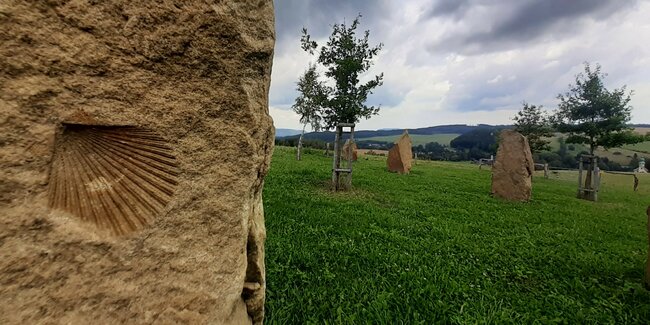 Na vlnách mýtů: Zdoňovské menhiry