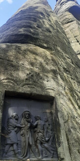 Na vlnách mýtů: Zdoňovské menhiry