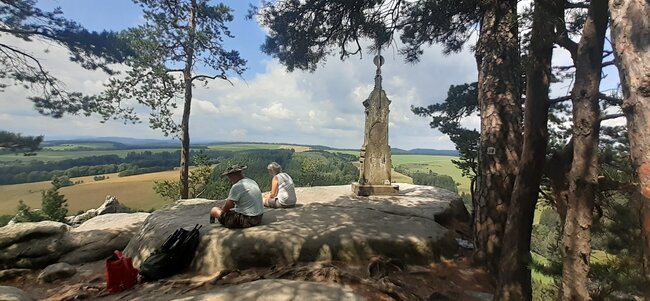 Na vlnách mýtů: Zdoňovské menhiry
