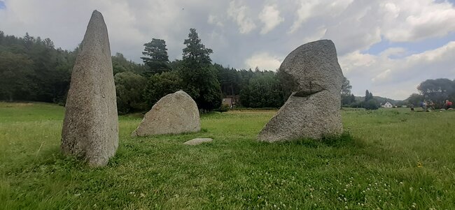Na vlnách mýtů: Zdoňovské menhiry