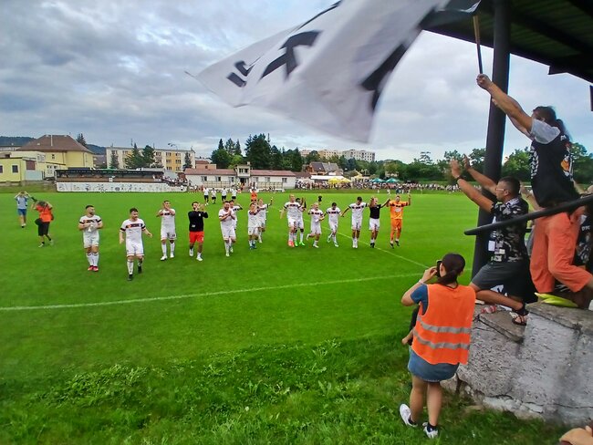 Spartak doma přivítal divizi pěti brankami