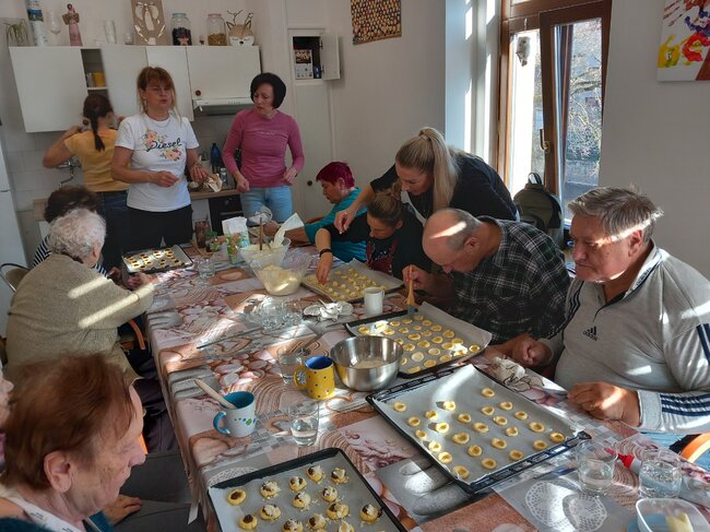 Přijít mezi lidi a obyčejně si popovídat