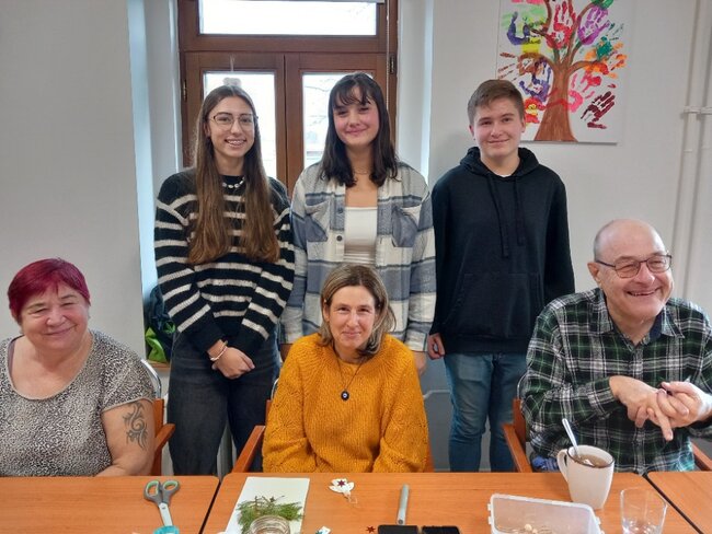 Studenti gymnázia začali s pravidelnými návštěvami ve stacionáři Stěnava