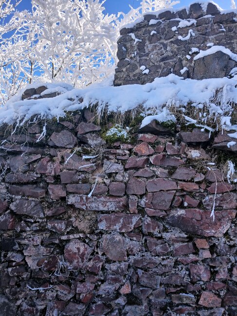 Do lesních komnat hradu Hornšperk