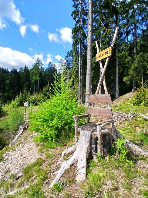 Z Janoviček po hřebeni k trůnu hraničářů