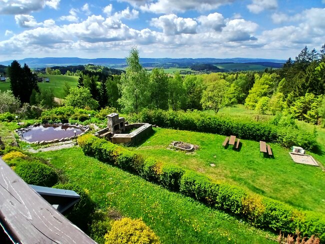 Z Janoviček po hřebeni k trůnu hraničářů