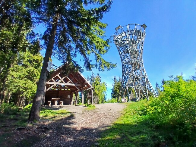 Do černého lesa k prameni Stěnavy