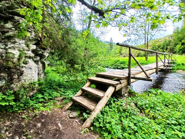 Maršovské údolí: útočiště skautů i tajemný hrádek