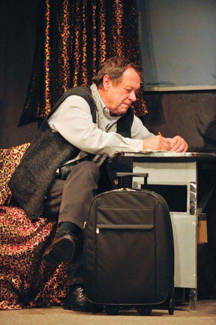 Světlana Nálepková a Oldřich Vízner na fotografiích z broumovského divadla