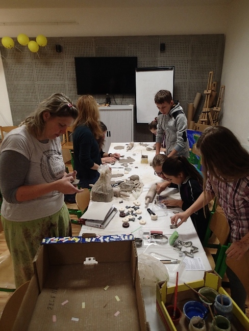 Hronovští osmáci nešli do školy, chtěli pracovat