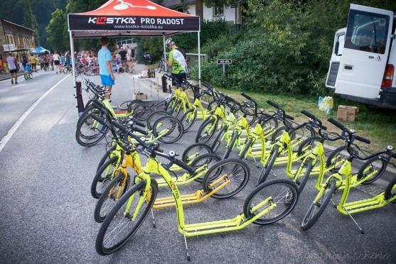 Petrovickými zatáčkami se projíždělo asi 500 lidí