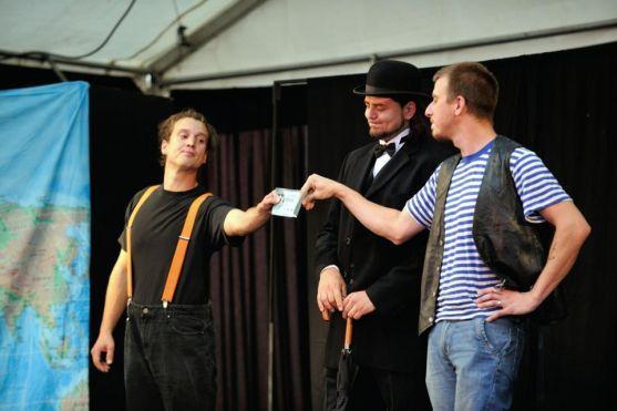 Malé letní divadlení se přehouplo do své druhé poloviny