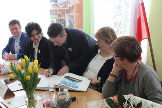 V sobotu byla zahájena autobusová veřejná doprava mezi městy Walbrzych a Meziměstí