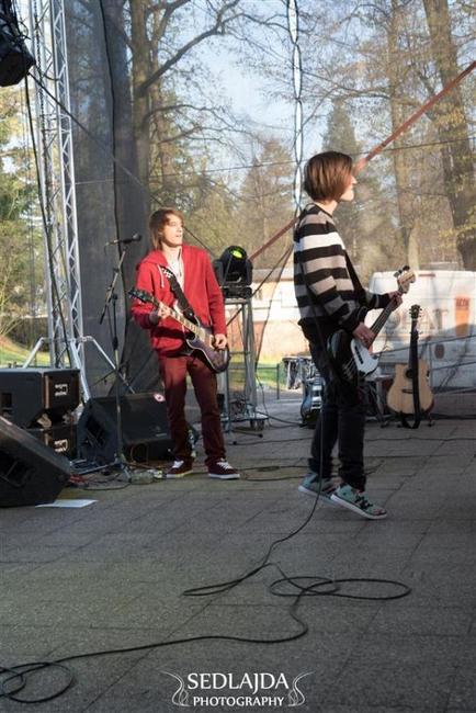 Čarodějnické veselí doprovázela jasná obloha