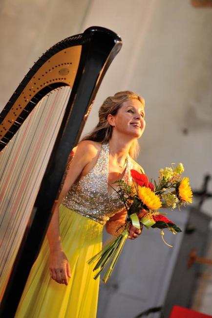 Koncert Kateřiny Englichové přilákal do kostela sv. Máří Magdaleny v Božanově tři stovky lidí 