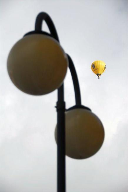 Odlet balónu z Police nad Metují odstartoval projekt 100 startů z českých měst