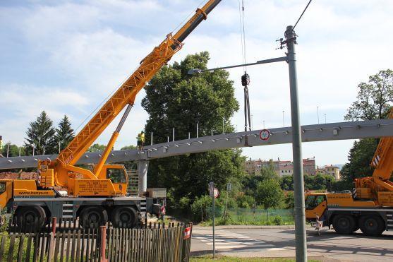 Lávka z Manor House k Hotelu Veba je na svém místě 