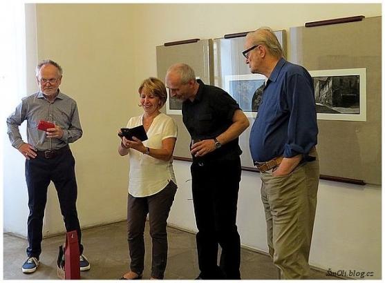 Dernisáž výstavy Jindřicha Růžičky s názvem V prostoru paměti 