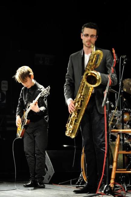 Proč zvete české muzikanty do Broumova? Máte své! 