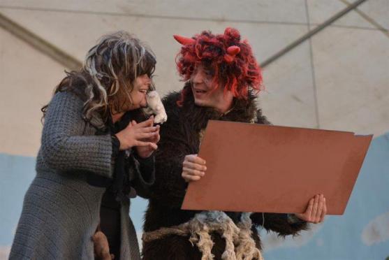 Malé letní divadlení: Je libo pohádky z Krkonoš nebo hradní crazy komedii?