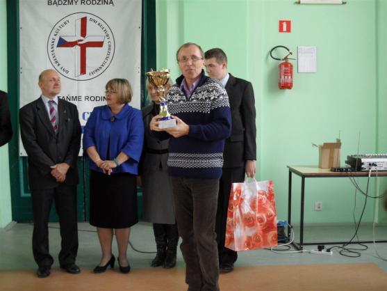 Tři broumovští gymnazisti se umístili v elitní pětici mezinárodní vědomostní soutěže