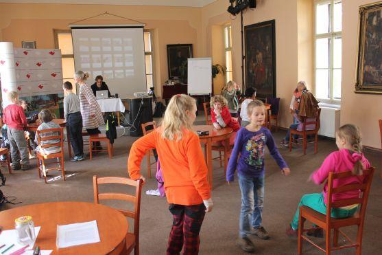 Filmaři během natáčení svačí a chodí na WC