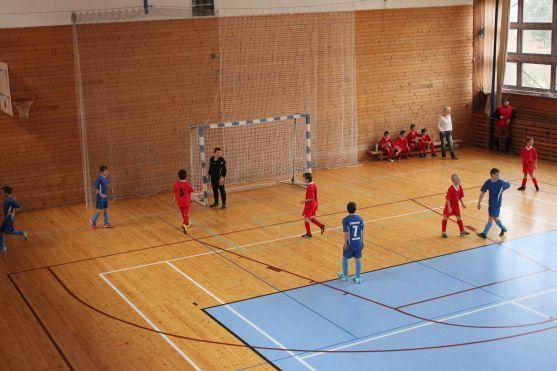 Desátý ročník fotbalového turnaje O pohár 17. listopadu vyhrála broumovská Hradebka. Už po sedmé