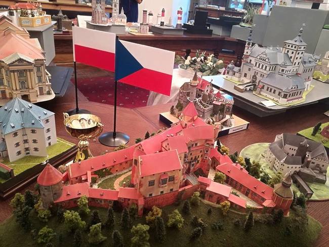 Výstava Muzea papírových modelů na Zámku v polské Oleśnici