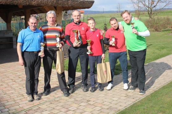 Chaloupka Cup 2016 zahájil sezónu na Grosshofu. Vyhráli otec a syn Berkovi