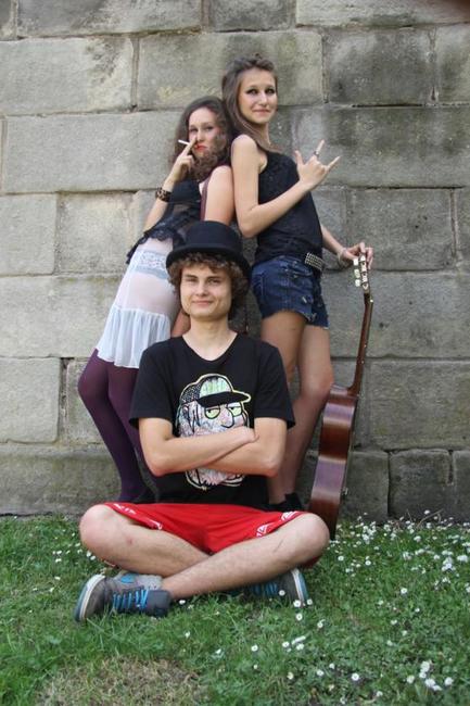 Studenti gymnázia se na chvíli stali filmovými kostyméry a vizážisty