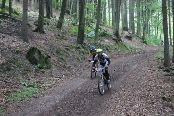Závod horských kol Rallye Sudety má stejné vítěze jako v loňském roce. Friedla a Novákovou